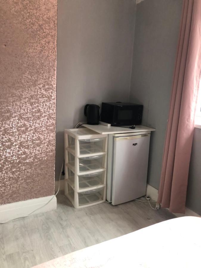 Double Bedroom Manchester Exterior foto